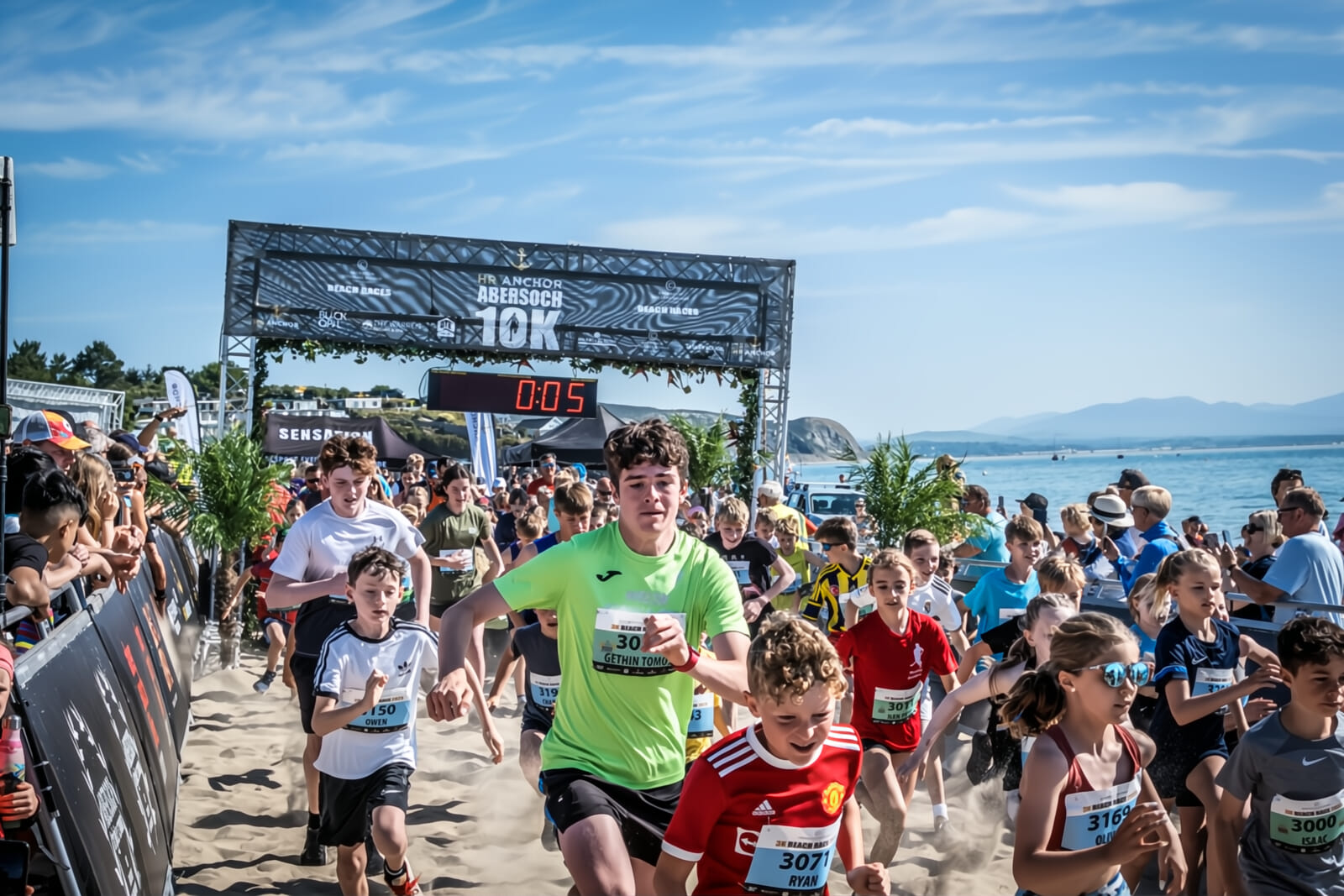 The 3K Beach Race is a fun addition to the Abersoch Triple Crown events, with a memorable atmosphere in a most stunning part of the world, with golden sands, live music and a beach bar too!