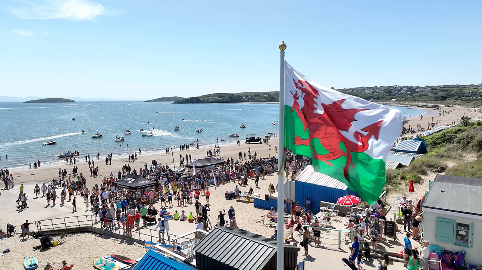 The Ty Gwyn Abersoch 10K is an exhilarating race with a memorable atmosphere in a most stunning part of the world, with a 3K Beach Race, golden sands, live music and beach bar too!