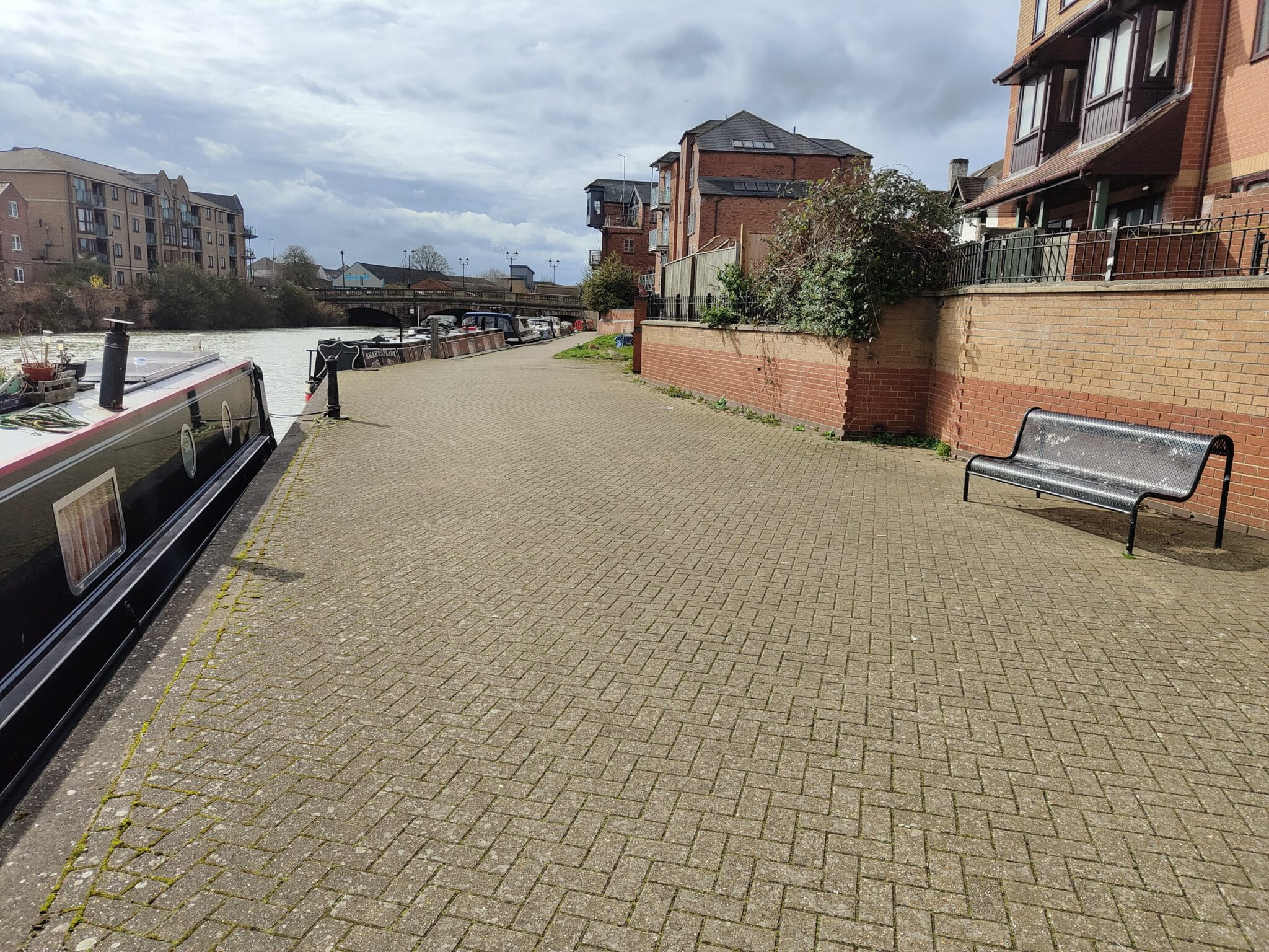 Nene Embankment 2048x1536
