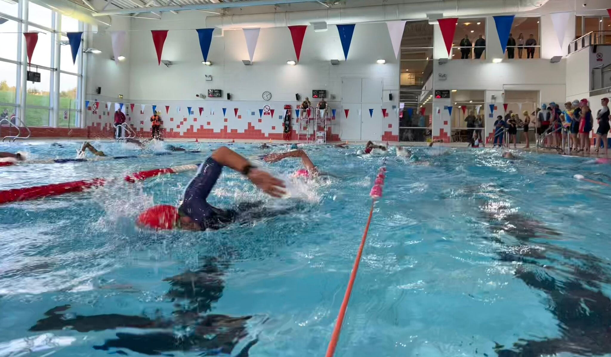 This is a great triathlon for all standards, from the absolute beginner right through to the seasoned triathlete. The course is fast, flat and has great PB potential.