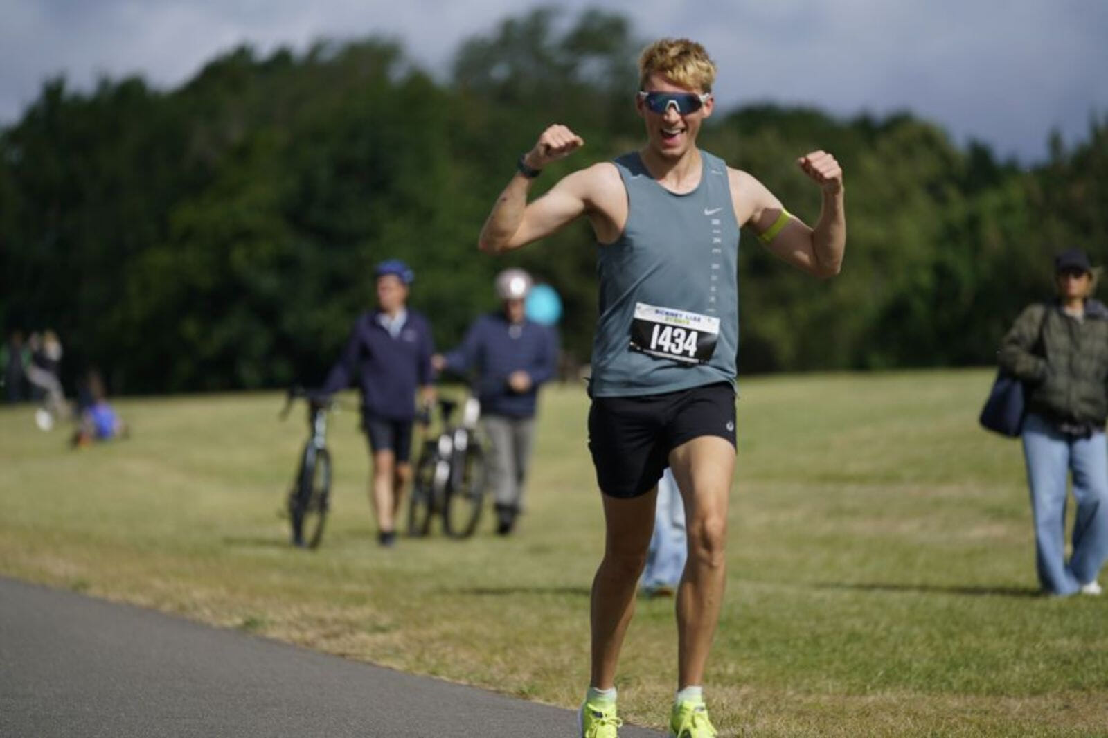 Choose your distance and chase your personal best on the flat, chip-timed course at London 2012's iconic Olympic venue; all abilities welcome.