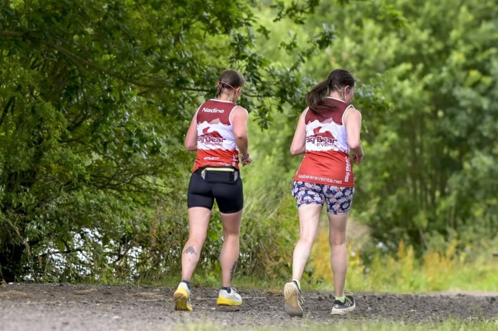 With a course that takes in 5 different ponds and a river, there is lots to keep your eyes occupied while your feet do the work at this super flat venue!