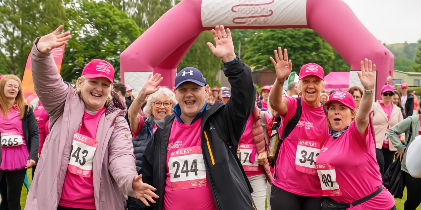 Get ready to experience the beauty of the city as you soak up the atmosphere at Holyrood Park, home to the start and finish, whilst taking in iconic landmarks like Arthur’s Seat and Edinburgh Castle.