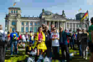 Reichstag Berlin runners