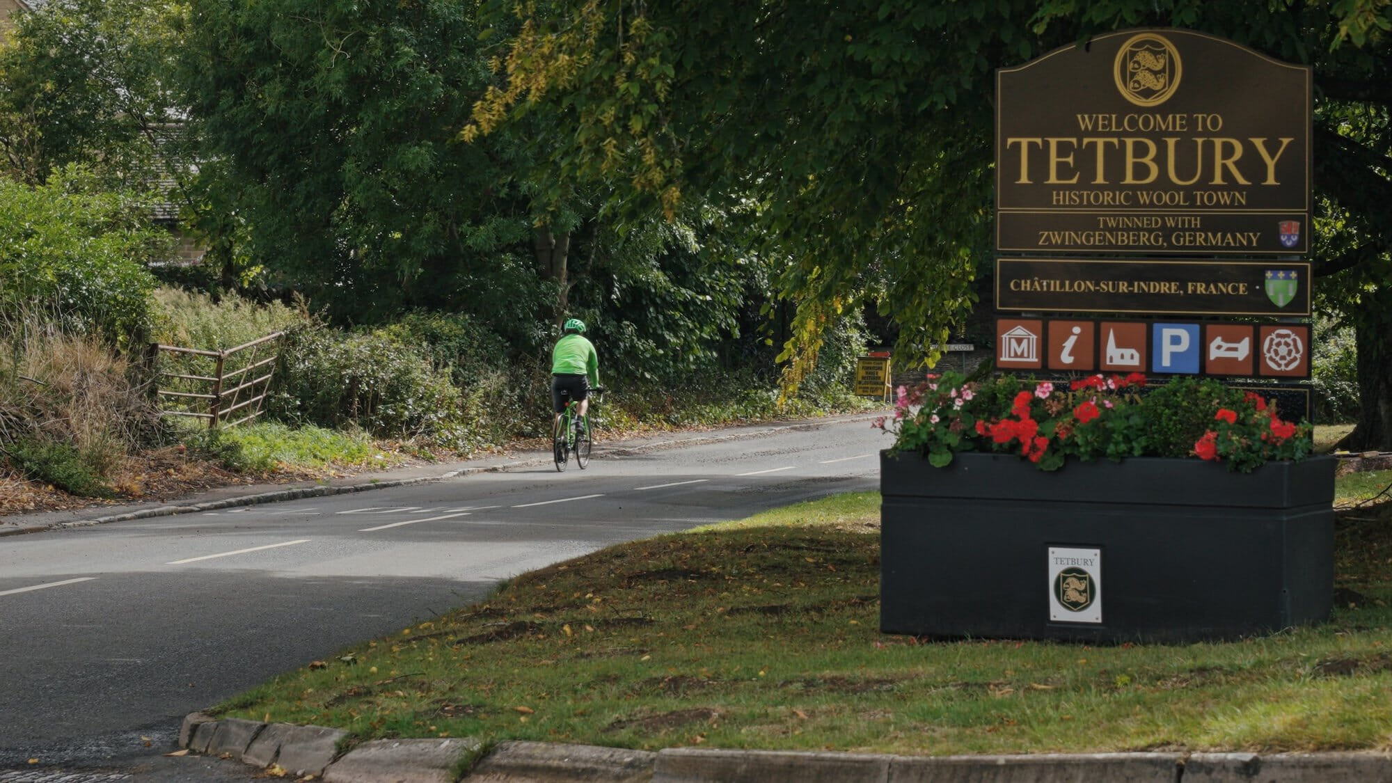 76F7DA8A 55E6 4013 8D4E BE75D6B88885