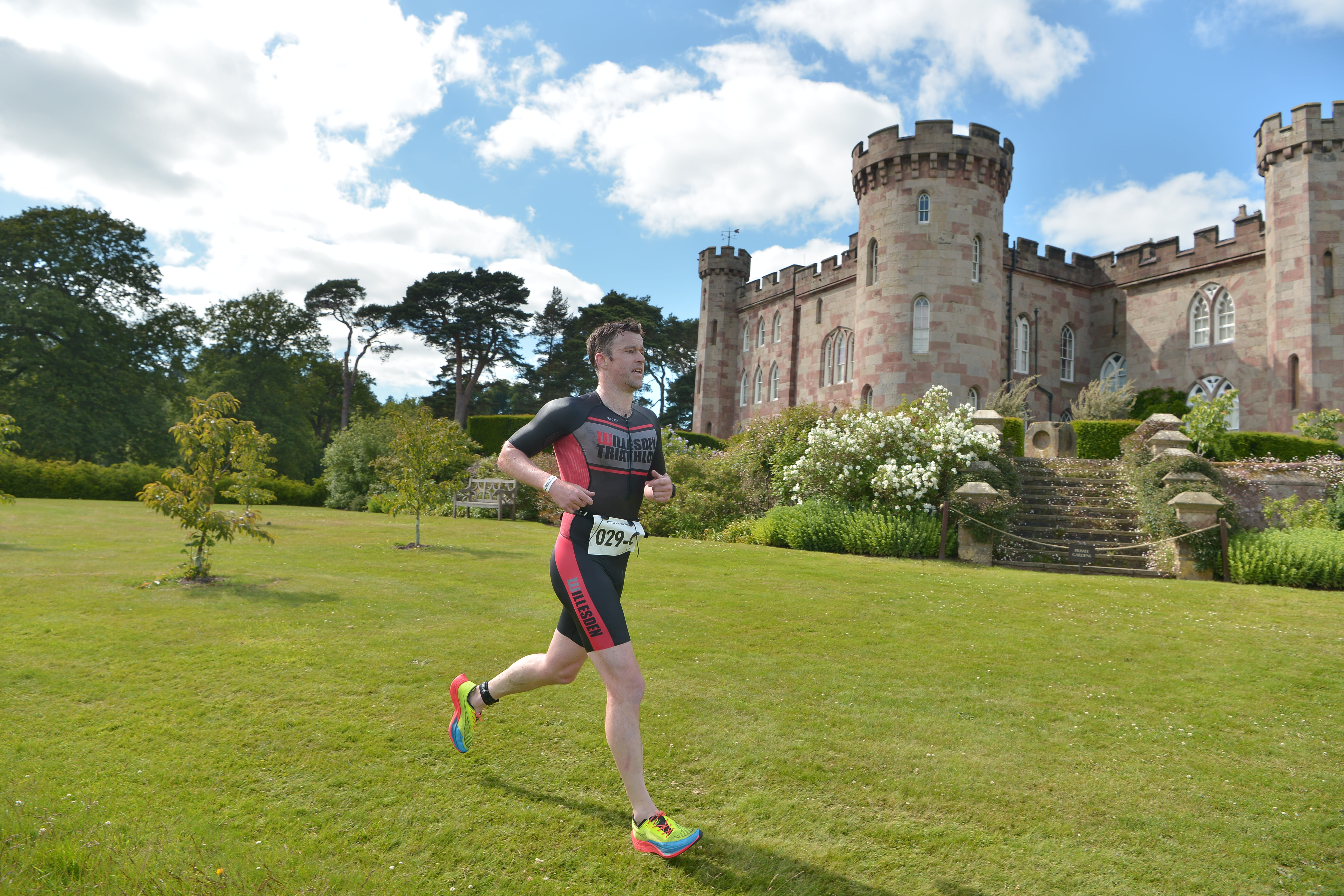 Get active in the beautiful grounds and surrounding area of stunning Cheshire in a Sprint Aquathlon! Bring your friends and celebrate completing your challenge in the festival village.