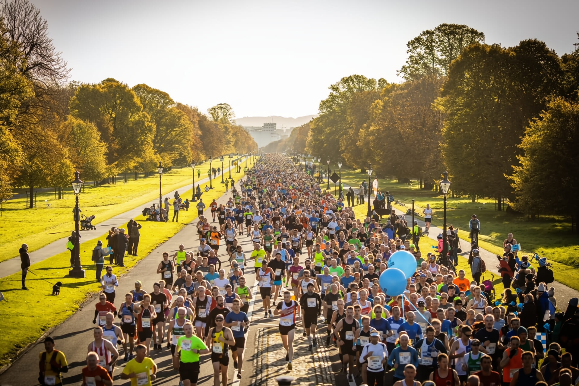 Join 25,000 runners on Dublin’s electric streets for a flat, scenic city loop filled with incredible support, lively crowds and unforgettable marathon magic.