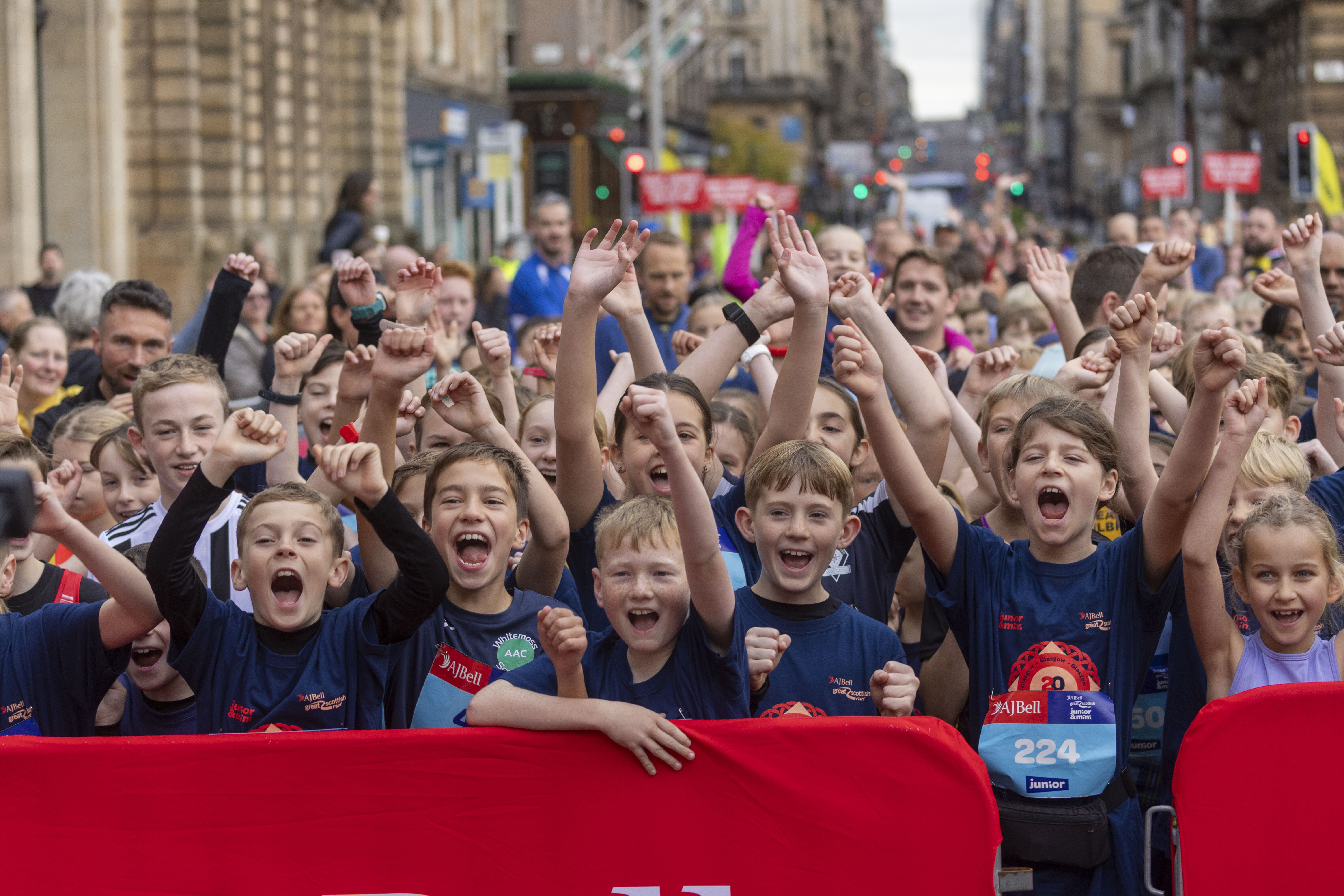 Who said grown-ups should have all the fun? Take on the challenge, soak up the atmosphere and discover your superpower! This event is the perfect stage for young runners to shine.