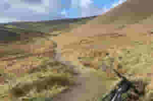 17.+Ringing+Pots+Hill