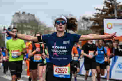 Charity places in HOKA Paris Half Marathon