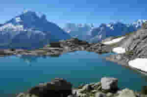 lac blanc in front of the mont blanc massif 966