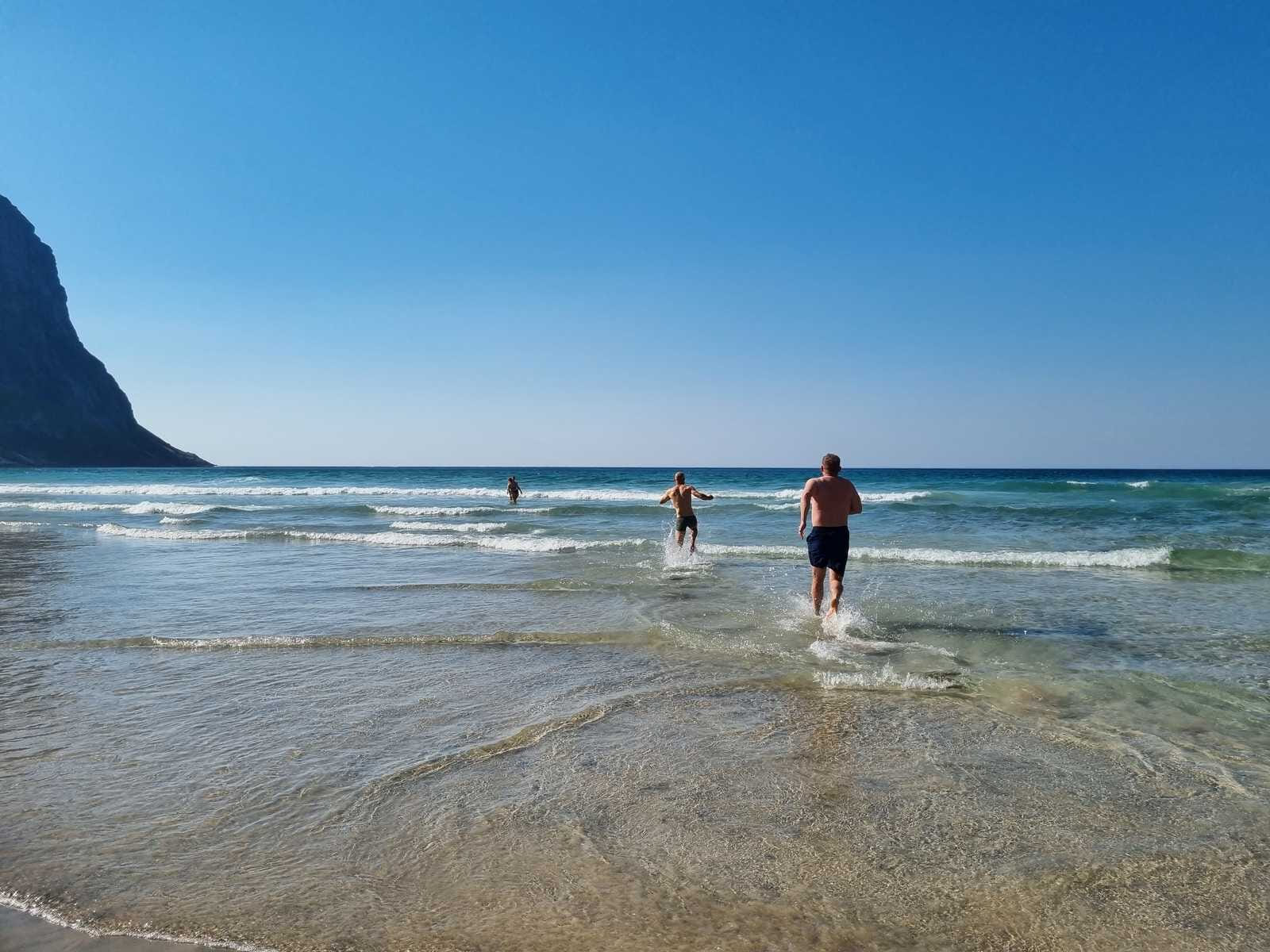 a quick dip in the norwegian sea rose joanna 3534