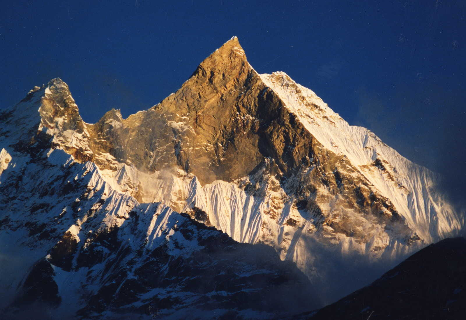 machapuchare seen from the annapurna balconies 1041