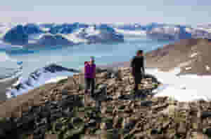 hiking in summits of spitsbergen arctic 1167