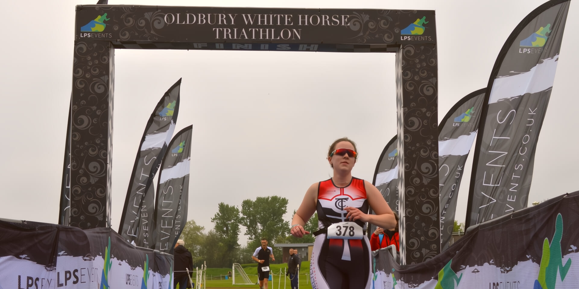 Pool-based swim, followed by a ride and run through the Wiltshire countryside, with multisport options and family-friendly race day vibes.