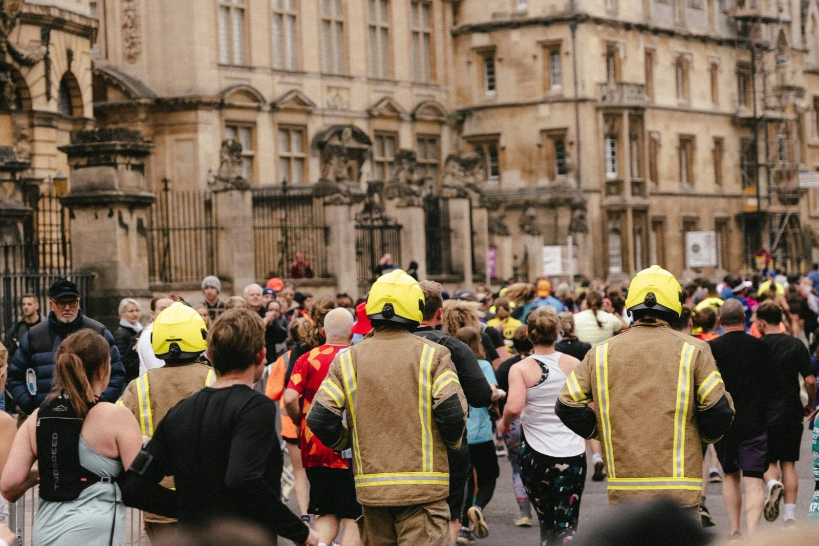 Secure your charity place in the Oxford Half Marathon today. Run this fast, flat and beautiful route through historic Oxford while supporting top UK charities. Find a cause and join their team today!