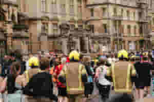 Secure your charity place in the Oxford Half Marathon today. Run this fast, flat and beautiful route through historic Oxford while supporting top UK charities. Find a cause and join their team today!