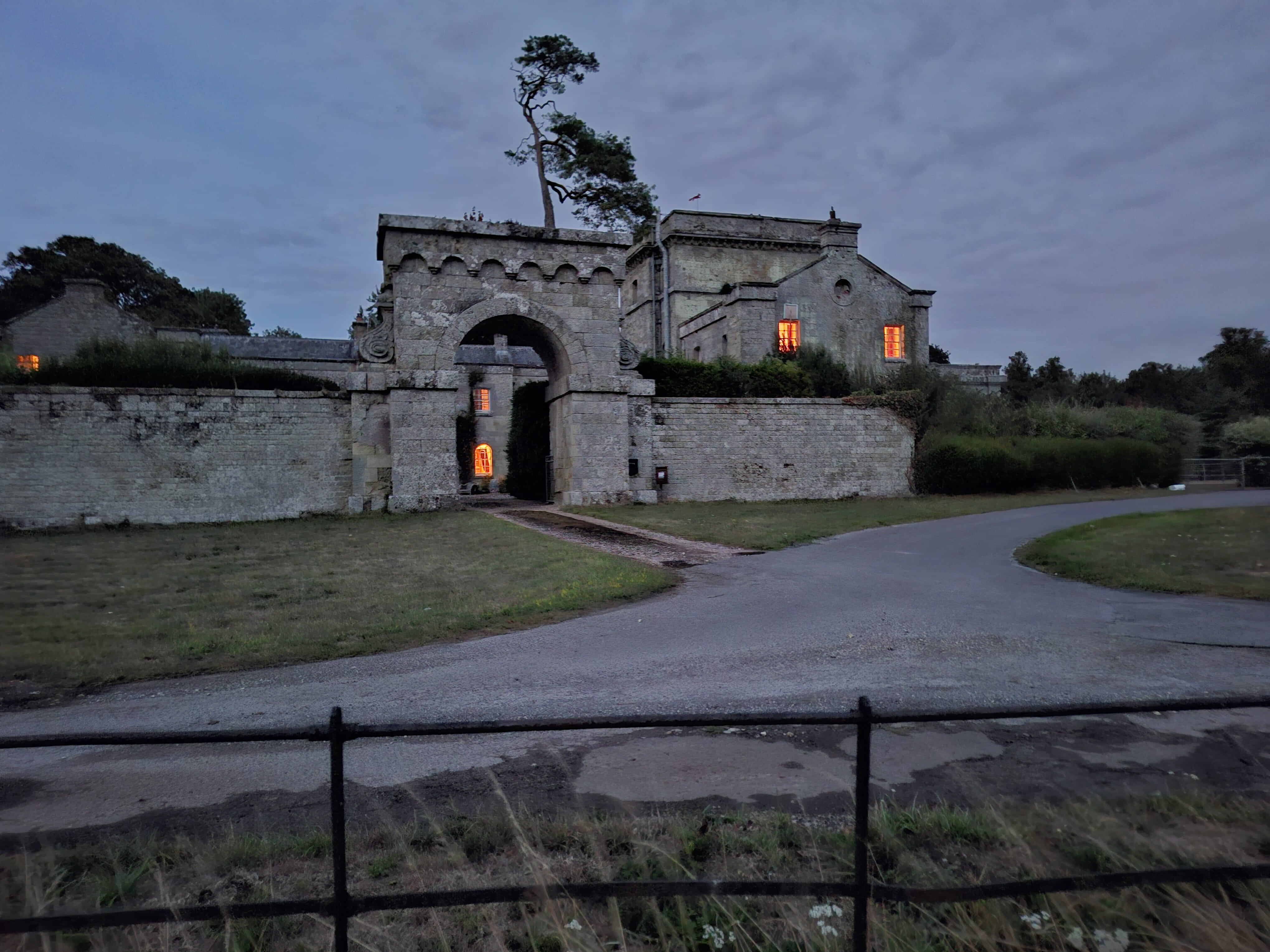 The Dark Dorset 10 is an exciting new event that offers runners the chance to pluck up the courage to do a twilight 10K through Dorset's most haunted parish.
