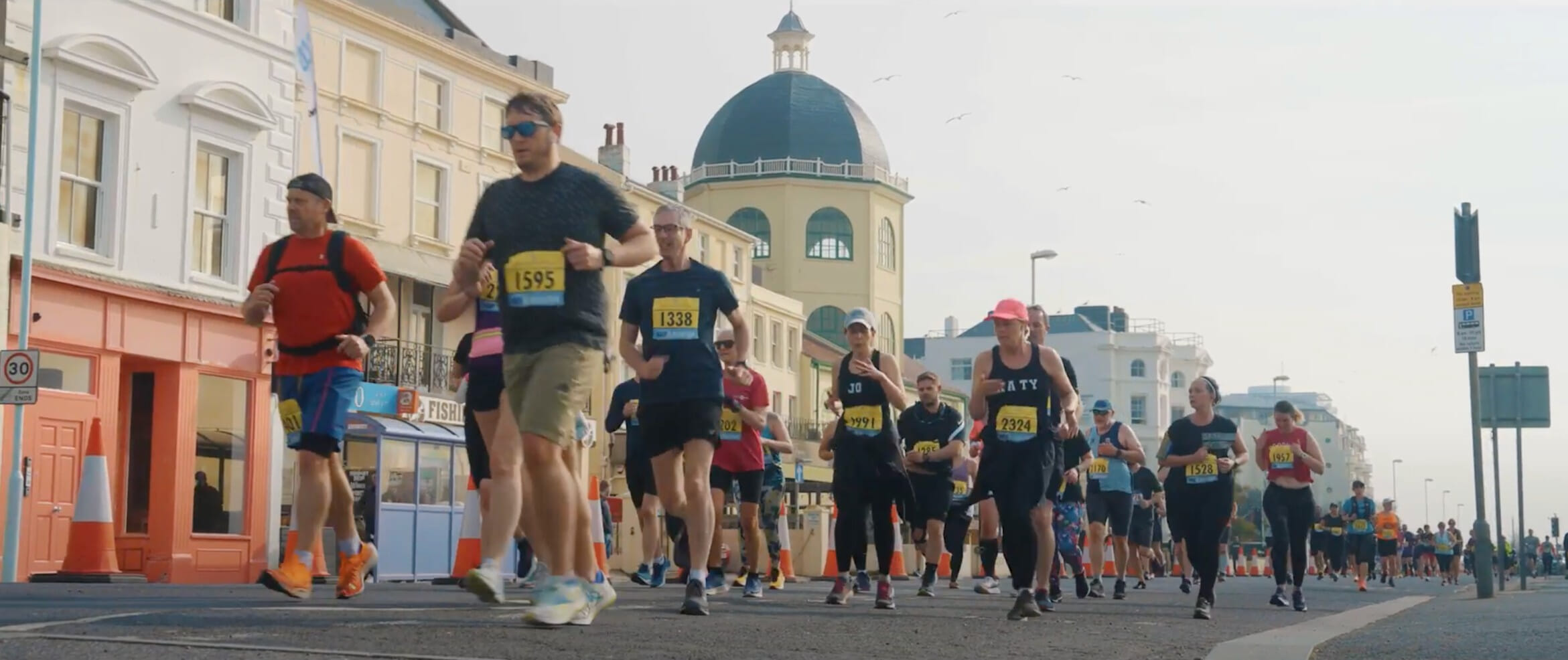 worthing pier drone shot