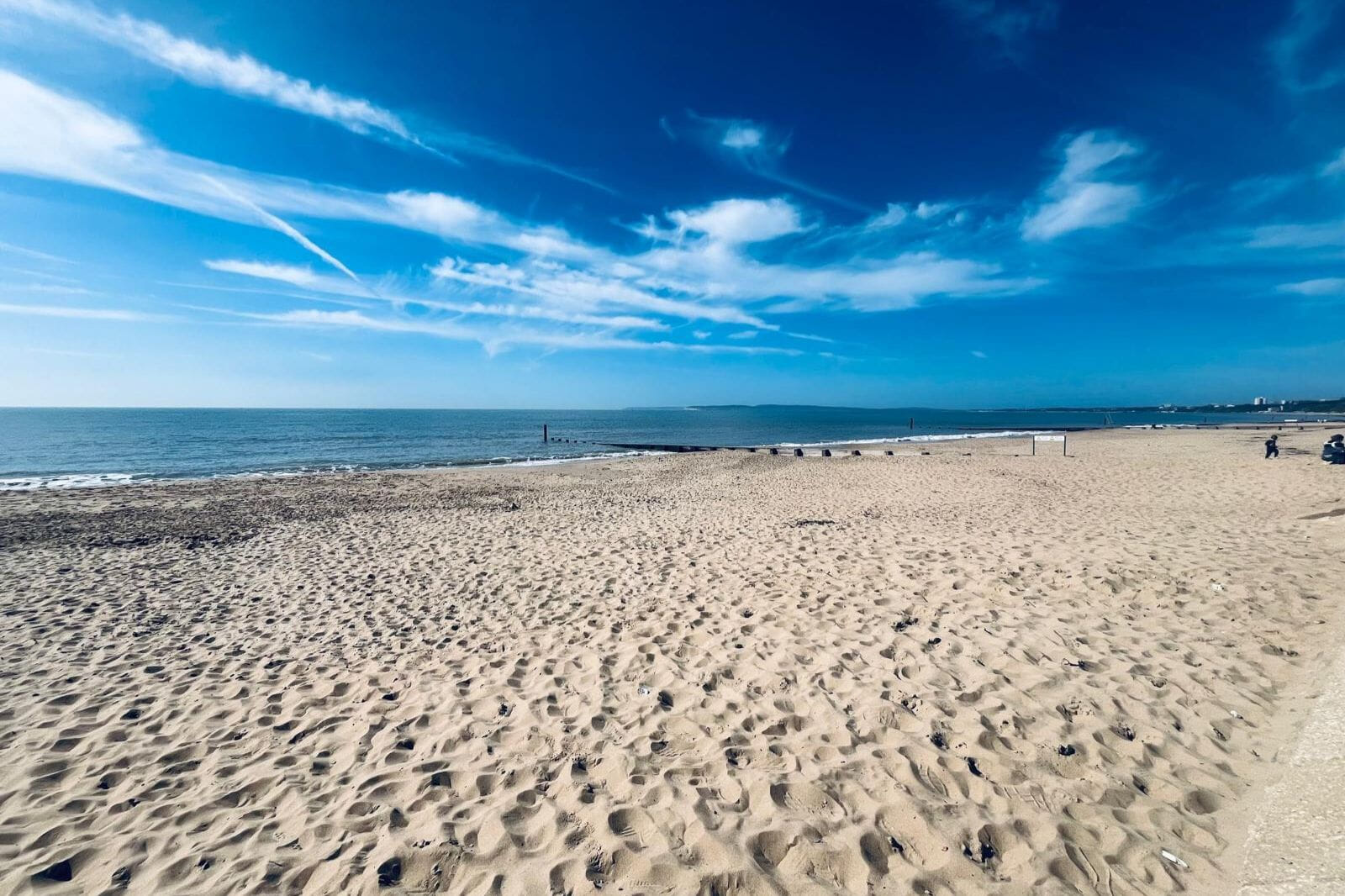 Set along the beachfront promenade at Southbourne (SoBo), choose your own distance from 5K to ultra, along this flat, tarmacked, lapped route suitable for all abilities.