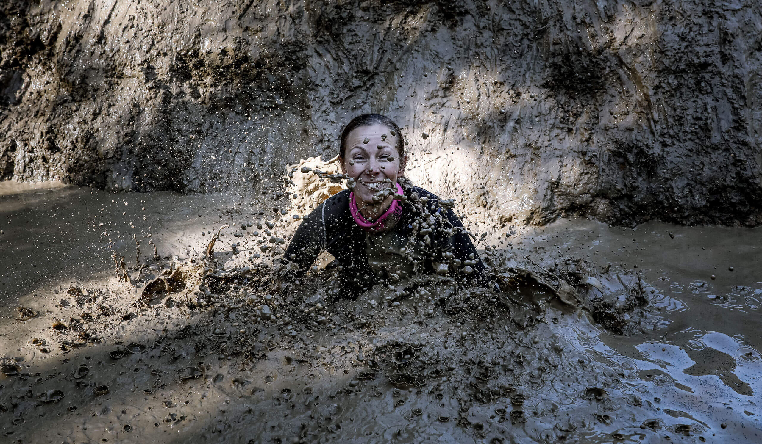 London South is the standout event of the series for good reason. 'Showstopper' obstacles, a diverse course, seriously muddy obstacles and a party atmosphere make it the ultimate mud party!