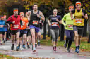MoRunning brings everyday people together with the focus being to inspire you, your family, your kids and your friends to have the best time running! Get ready for the 10K, Glasgow!
