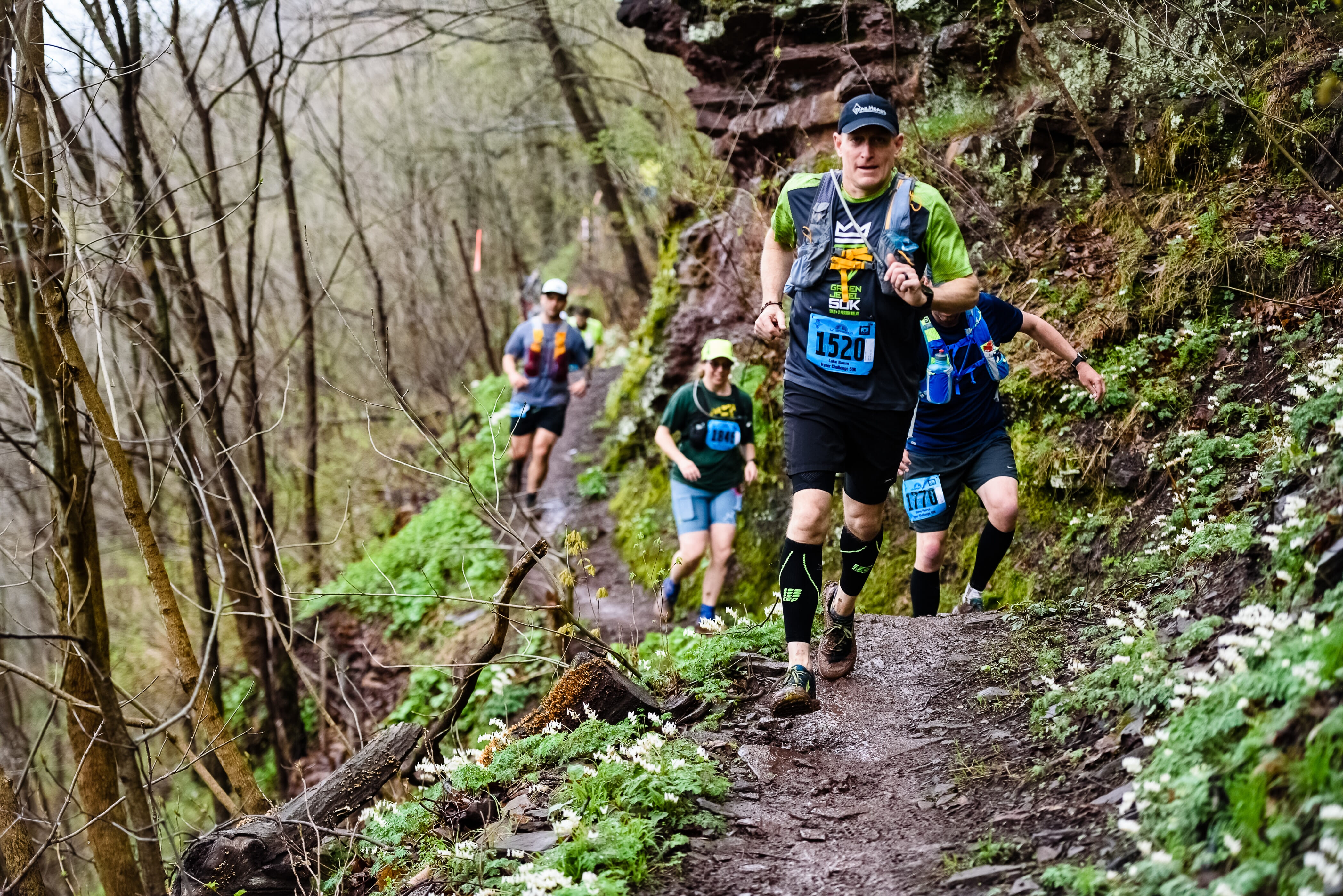 Trail running outlet race