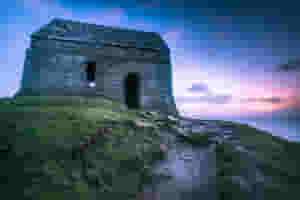 A choice of distances run at night on a spectacular part of the Cornish South West Coast Path - from Cremyll at Mount Edgcumbe - over a challenging course with incredible atmosphere.
