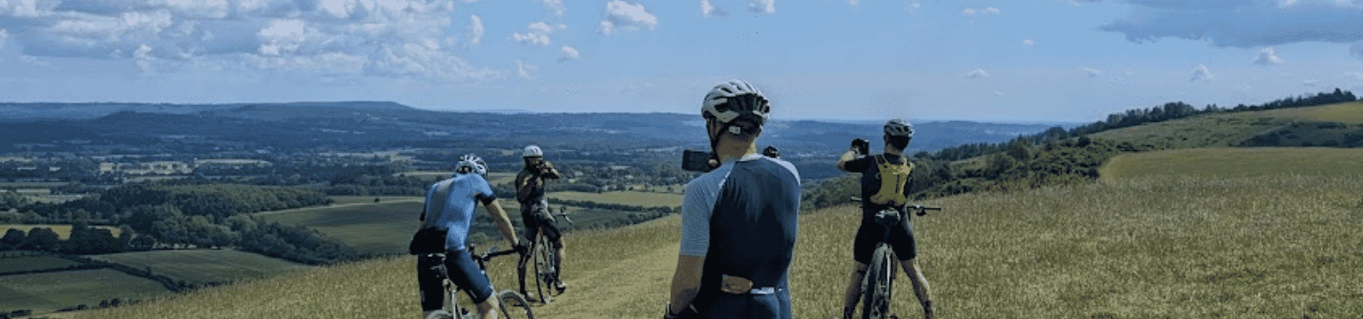 The orchards and woodlands, crisscrossed by ancient paths and tracks, are dotted with medieval magnificence and decent pubs – definitely a great day out on a gravel bike on a Sunday in Kent.