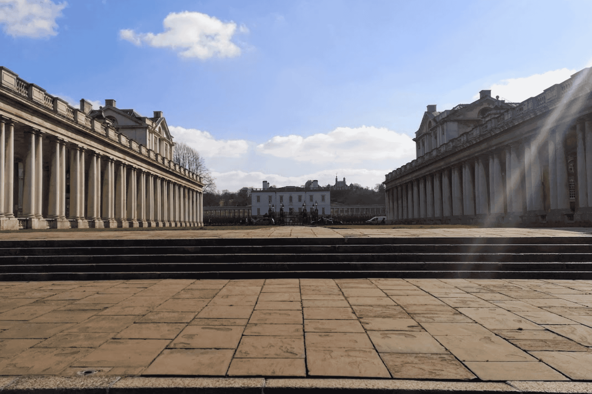 OId Royal Naval Hospital - possibly Wren's most stunning building and a fit place to end the ride 