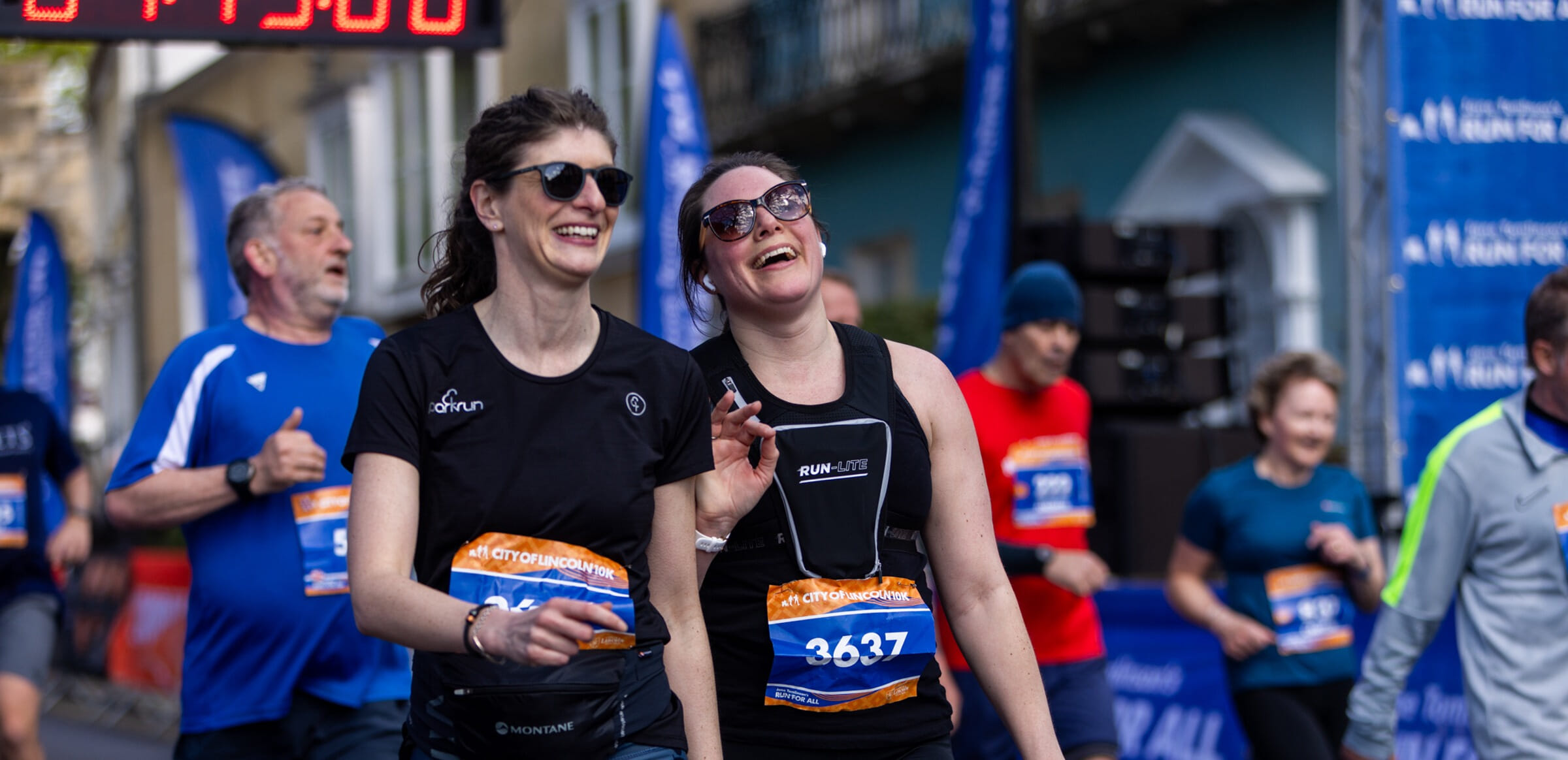 From the Lincolnshire Showground into the heart of the city, past the historic castle and cathedral, to cross the finish line to a roaring crowd, exclusive medal and finisher's goody bag!